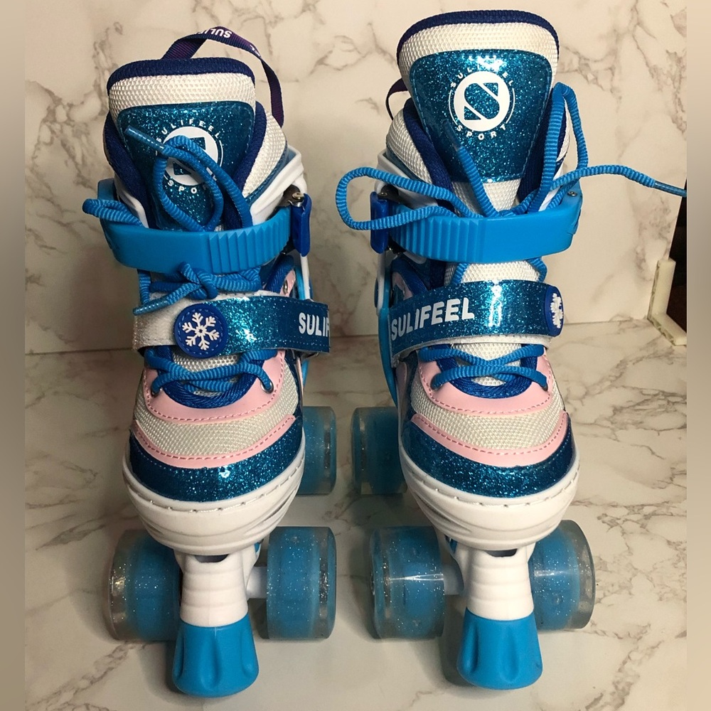 SULIFEEL Ice Snow 4 Size Adjustable Light up Roller Skates for Kids